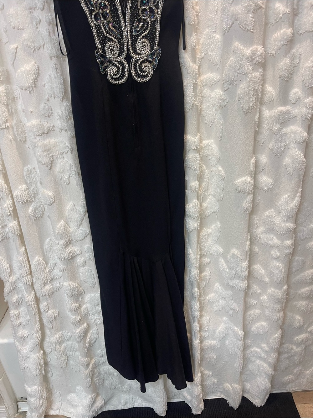 Vintage 80/90s Cache black gown with beaded collar and back - Picture 5 of 8
